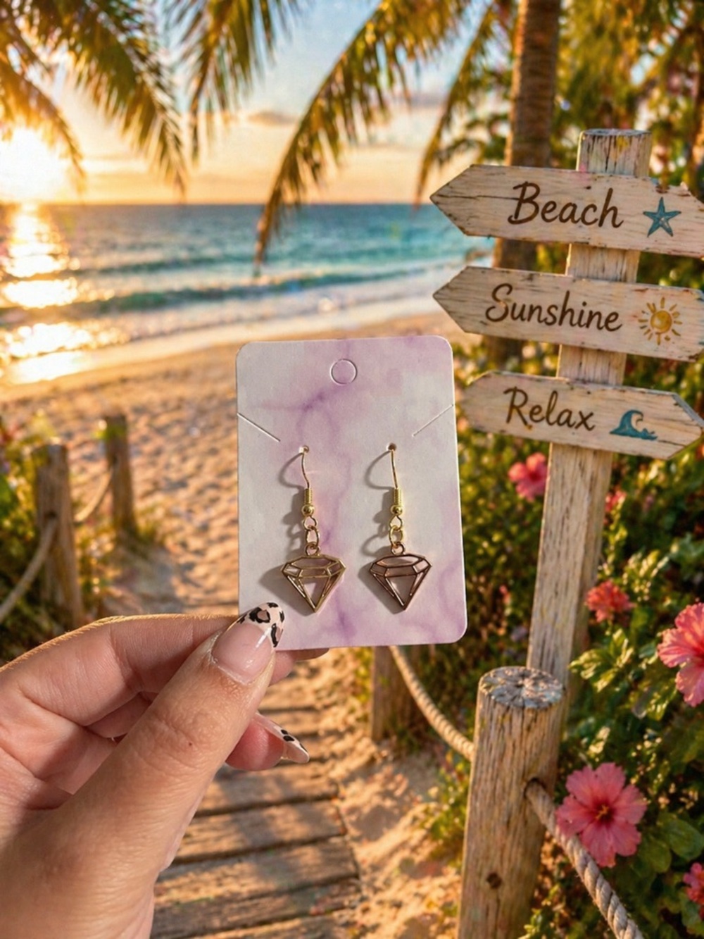 Handmade Elegant Gold Diamond-Shaped Earrings
